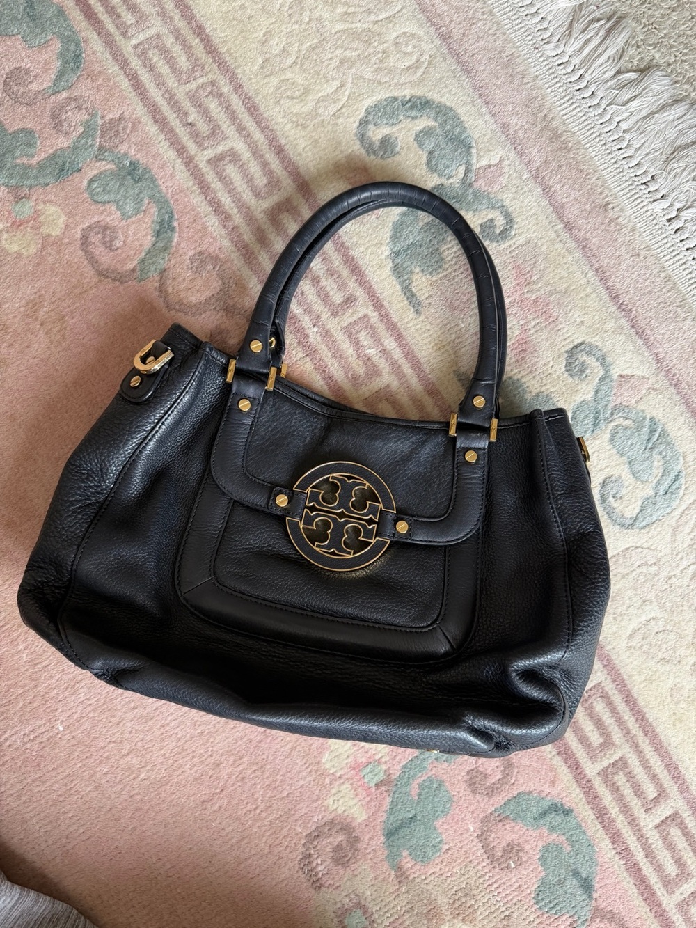 Tory Burch Amanda Hobo bag